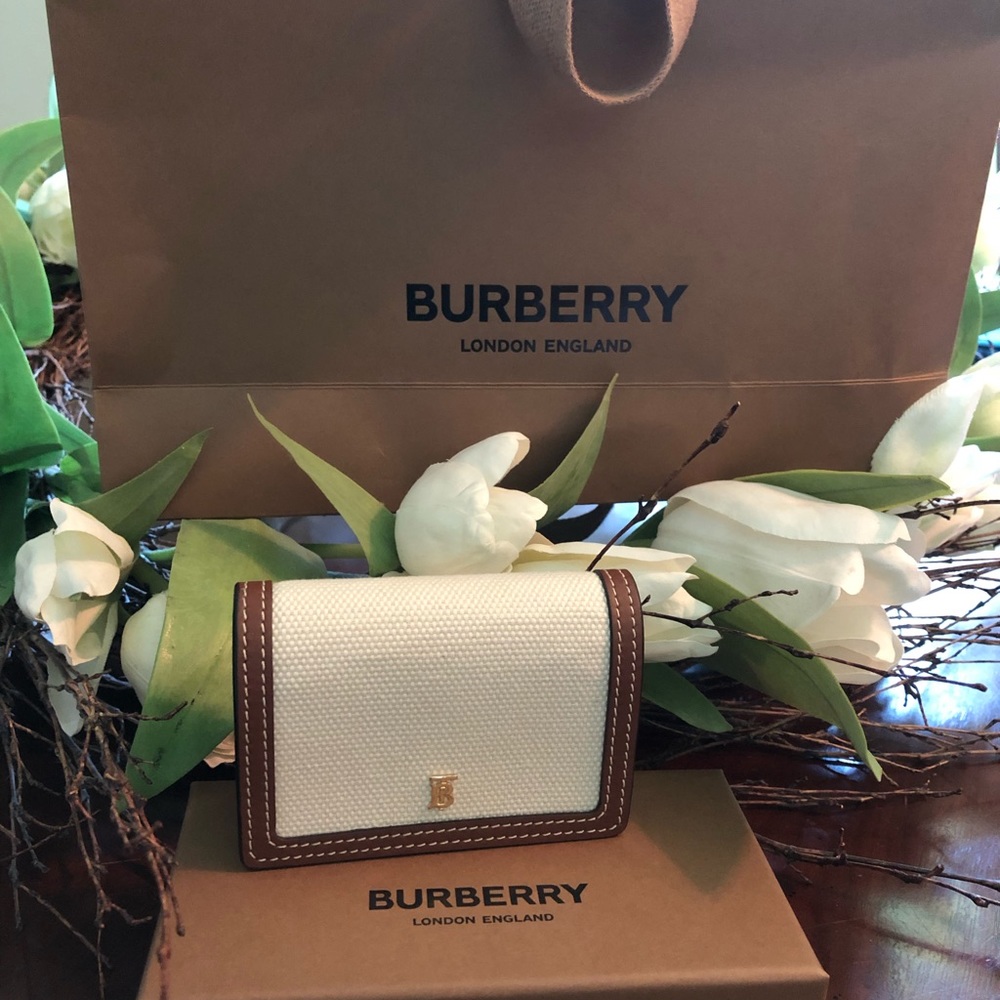 NEW Authentic Burberry Jessie Check Leather Canvas